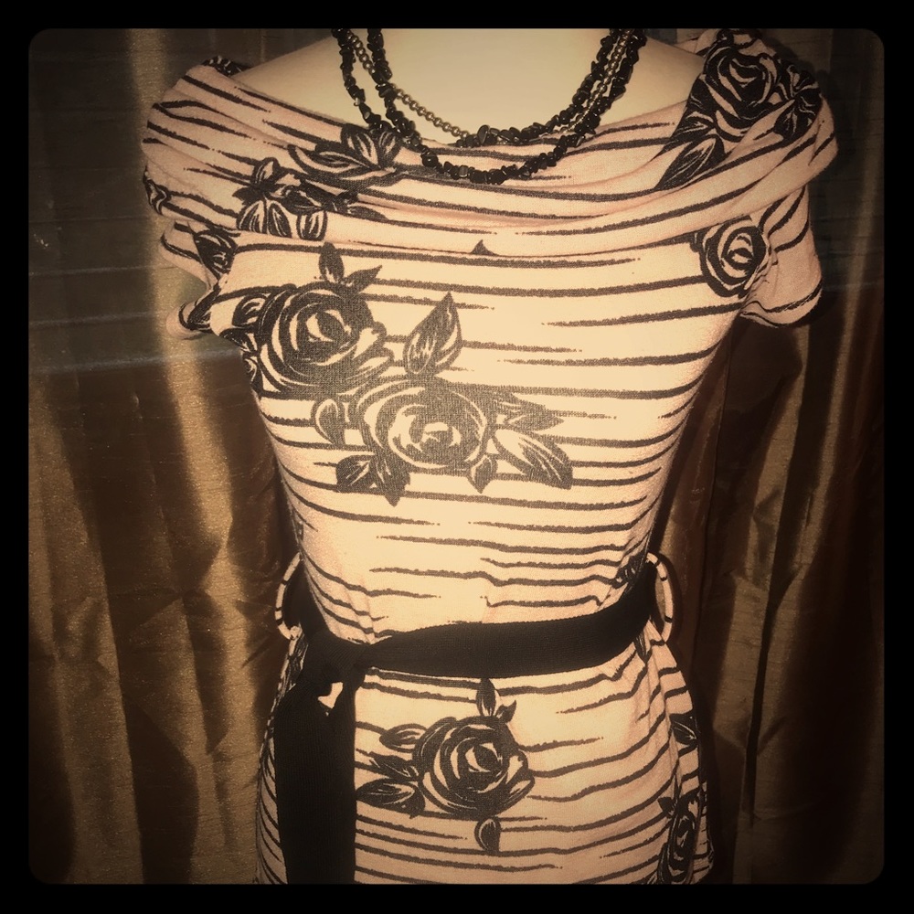 Heart Soul Pink Black Rose Cap Sleeve Sweater Med